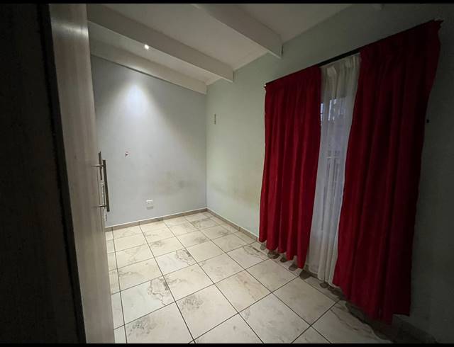 3 BEDROOM TOWNHOUSE FOR SALE IN WATERVAL EAST